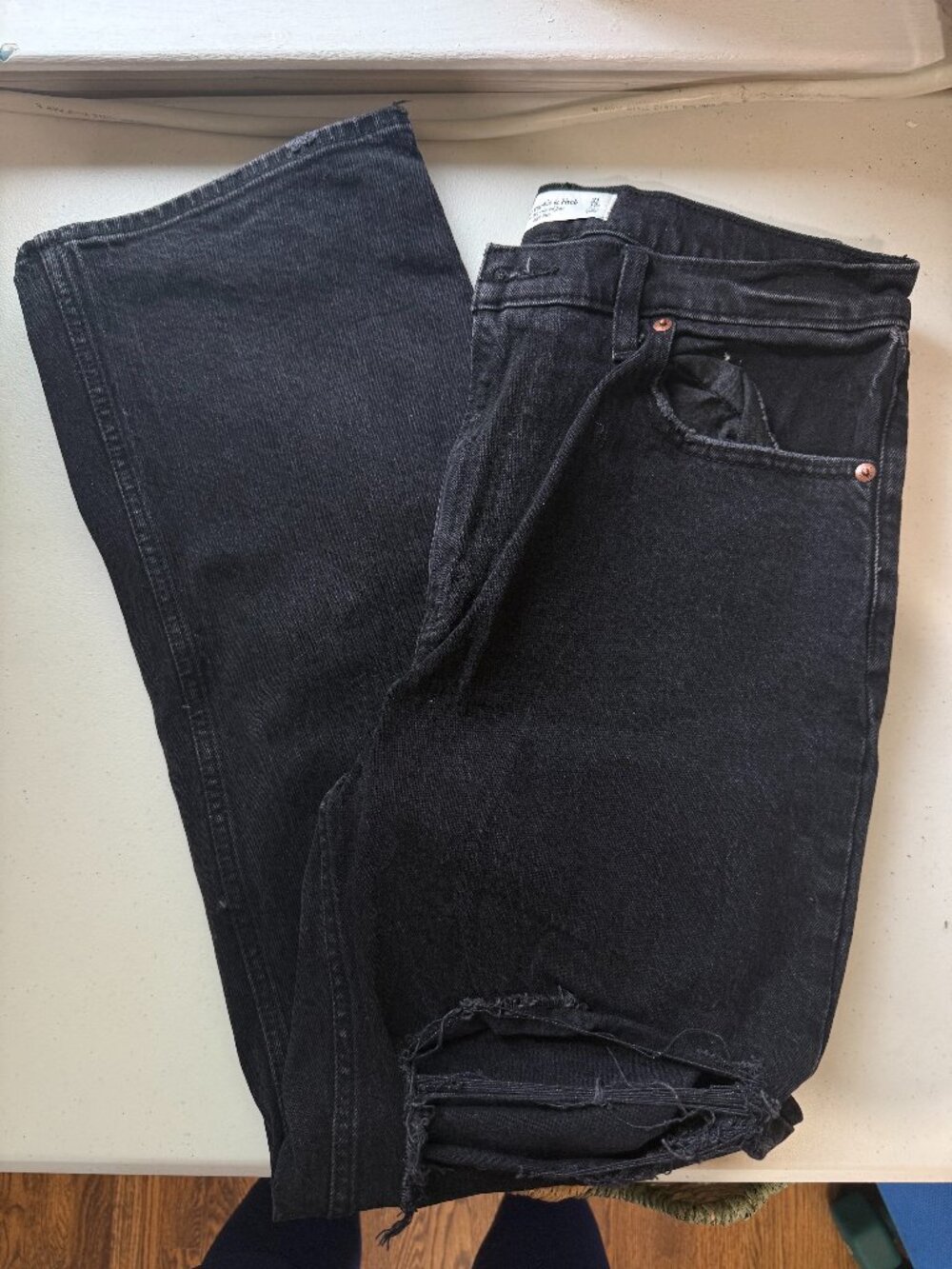 🖤 Abercrombie High Rise 90s Relaxed Jeans Black Distressed 31/12